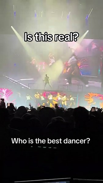 Who is the best dancer? Chris Brown in 2023! Under The Influence Tour was aaamazing!! 🔥 @chrisbrownofficial #chrisbrown #breezy #breezyblues #teambreezy #fy #fyp #foryoupage #videoviral #viral #fyyy