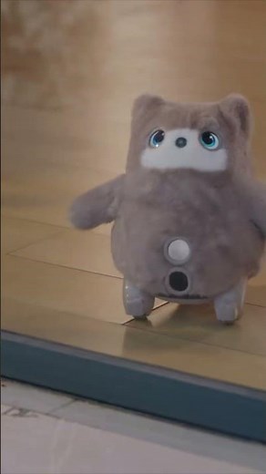 SwitchBot’s AI Butler Robot Is INSANE 🤯