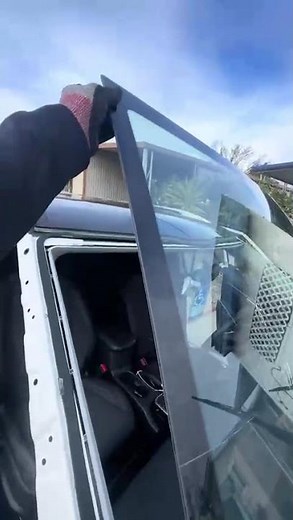 KIA Front Windshield Replacement