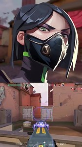 Who has the bigger cheeks? (C) hazellovich | Parz