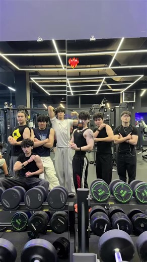 ❄️ (@hurrxvsv)’s videos with All videos under this sound are corny - aphasia