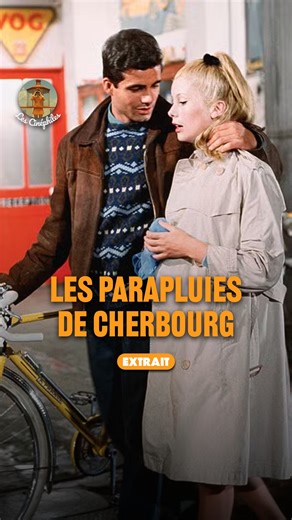 La beauté froide de l’hiver nous rend aussi nostalgiques que l’incomparable Catherine Deneuve chantant sous la neige ❄️ LES PARAPLUIES DE CHERBOURG, Jacques Demy, 1964 #LesParapluiesDeCherbourg #JacquesDemy #CatherineDeneuve | Les Cinéphiles