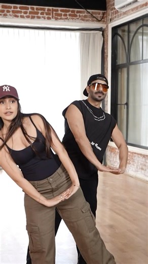 Aparshakti Khurana Ko Sikhaya Dance! | #shorts ‪@DhanashreeVerma‬