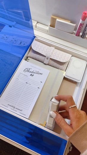 1K views | #travelessentials #officeessentials #workstation #workstationsetup #desksetup #desk #desktour #deskorganization #packwithme #traveltips #officesetup #officespace #officesetupideas | Find By Julina | Facebook