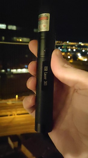 ليزر أخضر 303 - قوة ورؤية مبهرة!