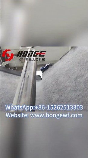 How does a nonwoven carding machine work?