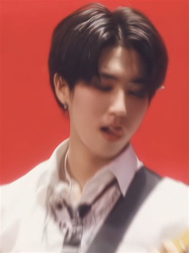 A version of Han Jisung? . . #hanjisung #hanjisungedit #stay #fyp #suzywix