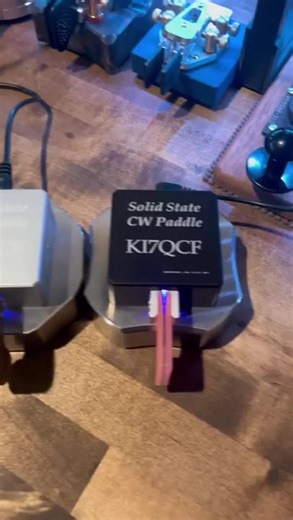 Comparing Dual vs. Single Lever Morse Code Paddles