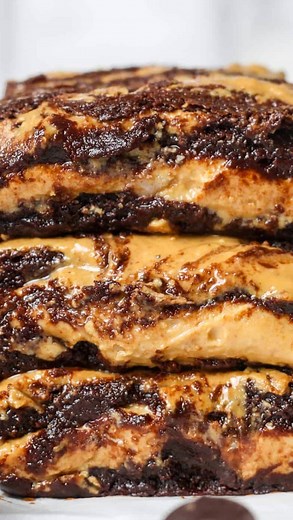 20K views | @organicallyaddison Chocolate Peanut Butter Brownies!...