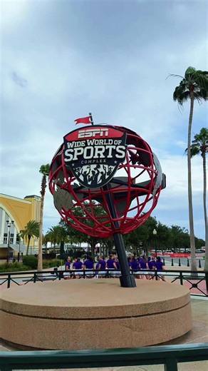 Freshmen are ready to roll 🪄❕ #RollToms | Toms