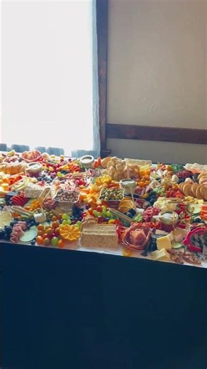 A little dreamy. A little indulgent. A lot of cheese. ✨ #grazecraze #desmoinescharcuterie