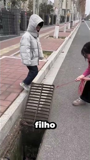 Mom puts the magnet up to make money! 😱