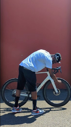 CCACHE.CC on Instagram: "How to take better bike photos in under a minute. Brought to you by Sam. #factorbikes"