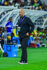 Hands-on Super Eagles coach, Eric Chelle at training on Sunday, setting up the training mannequins where he wanted them. Nigeria trained under the floodlights in a closed session. #wcq2026 #supereagles #nigeria #chelle ‎#WorldCupQualifiers2026 #Zimbabwe #EricChelle #SuperEagles #ToluArokodare #Arokodare ‎#BelgianProLeague #onyemaechi #osimhen #victorosimhen #galatasaray #Genk #Belgium #nigeria #europa #europaleague #süperlig #superliga #ramspark #soarsupereagles #supereagles #fyp #fypage #footba
