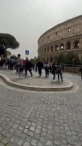 Lovely walk at Giardinetto del Monte Oppio heading down to Colosseum in Rome | Global Adventures