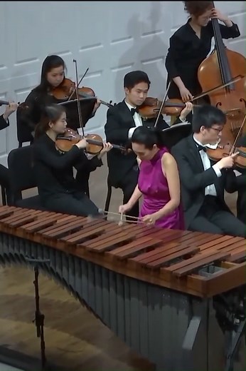 “Ji Su Jung’s performance of the Kevin Puts Marimba Concerto was dazzling – filled with breathtaking virtuosity but also beautifully shaped with extraordinary color and nuance,” remarked conductor JoAnn Falletta about Ms. Jung’s performance with the Colorado Springs Philharmonic. In 2022, Jung is the very first percussionist to receive the prestigious Avery Fisher Career Grant. She has also won both First Prize and the Audience Choice Award at the 2018 Ima Hogg Competition of the Houston Symphon