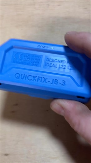 13K views · 424 reactions | Quick, clean, and secure ⚡️ See how the QUICKFIX JB makes 3 & 4 cable terminations effortless — no screws, no stress. Perfect for tight spots and tidy installs  #QuickFixJB #ElectriciansLife #CableTerminations #SparkyTools #ElectricalInstallations #ToolDemo #WorkSmarter #ElectricalSolutions #asmr #asmrsounds #SiteReady #timesavertools @quickfixjb | Live Sparks | Facebook