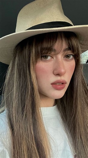 Nazli on Instagram‎: "Four facial massage techniques using Rose Quartz Gua Sha. Just practice these techniques for 12 days and you’ll see the results. Three sets of 10 repetitions for each technique are enough چهار تکنیک ماساژ صورت همراه با گواشا رز کوارتز کافیه فقط ۱۲ روز این تکنیک هارو انجام بدی تا تاثیرشونو ببینی هر تکنیک سه تا ۱۰ کافیه گواشا از @nazura.care 🤍"‎