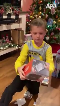 600K views · 5.6K reactions | His reaction at the end 藍 #12DaysofLols #holiday #prank #Christmas #gift #present #family | America's Funniest Home Videos | Facebook