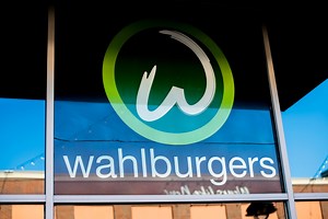 Wahlburgers returning to the state opening inside a terminal at DTW