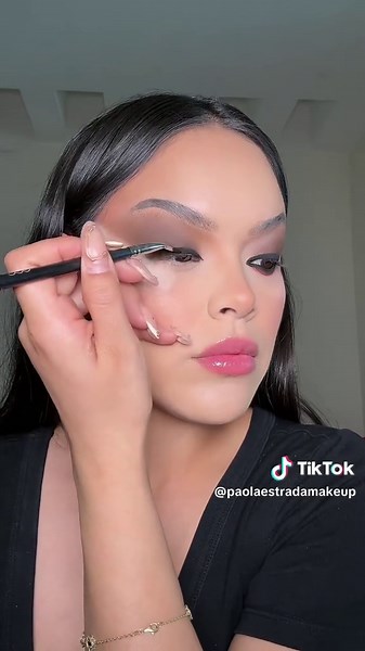 Natural Makeup Tutorial for Beginners