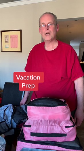 Efficient Vacation Packing with Packing Cubes