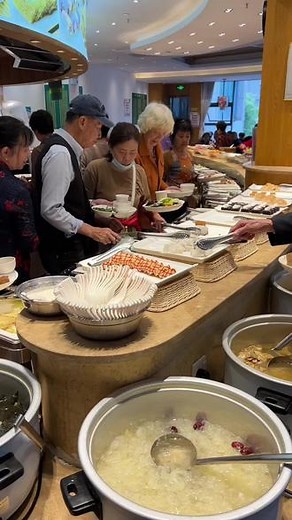 素满香这波厉害了，双人餐只要39.8，这还不快点安排上！#素食餐厅 #新鲜食材让您吃得放心 #自助餐 #素满香 #多鲸互动