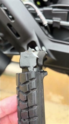 Husqvarna Svartpilen footpeg Vs a wooden chair!