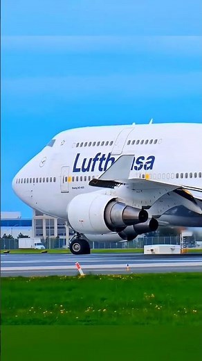 Lufthansa's B747: The Majestic Queen of the Skies