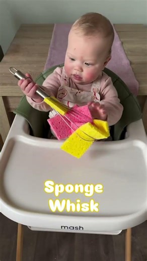 Simple Highchair Activities for Curious Babies #mom #diy #preschoolmom #toddleractivities