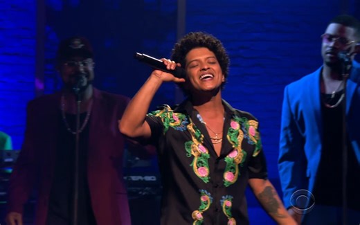 火星哥 Bruno Mars - 24K Magic Live At The Apollo 音乐秀