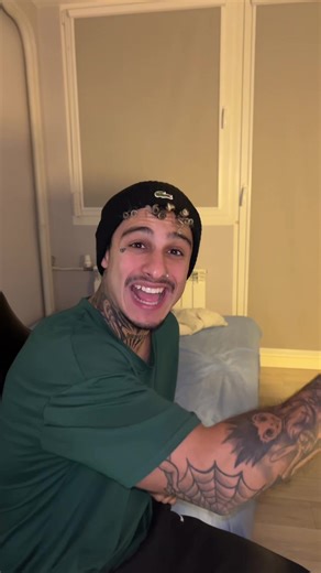 Humorous Take on Fortnite Sim Ex War