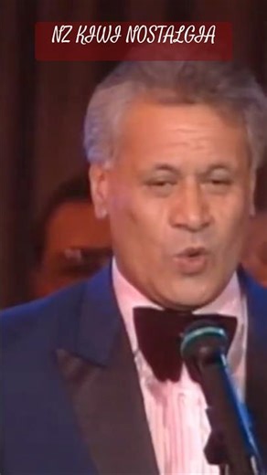 Sir Howard Morrison - Tukua Ahau (Iive 1988) #maori songs #waiata