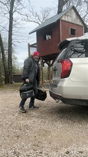 14 reactions | Hilarious Fails & Out Takes ｜ The Guy ｜ Bloopers #5 | Lorelei Savage | Facebook