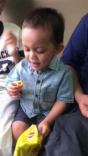 Si Ayah entut 😂🤣 #keretaapitutut #keretaapiindonesia