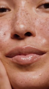 Introducing your new go-to moisturizer: A lightweight gel-cream packed with 3X Pro-Collagen Peptides for 24-hour hydration and skin that feels instantly plump and bouncy. | Paula's Choice