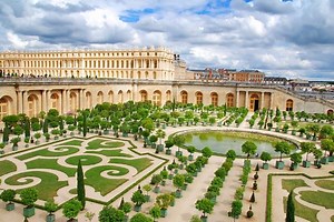 The Palace of Versailles History - LinkParis.com