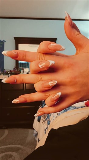 Long nailllsssss! First day of school nails too #nails