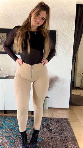 Janine May on Instagram: "Wenn du überzeugt bist, dass etwas richtig ist, dann solltest du genug Mut haben, es zu tun.🖤 . Einen schönen Abend wünsche ich euch✌🏻 ______________________________ Wenn Dir meine Beiträge gefallen, würde ich mich freuen, wenn du mir folgst 🤍 @e.n.i.n.a.j . If you like my posts, I would be happy if you follow me 🤍 @e.n.i.n.a.j"