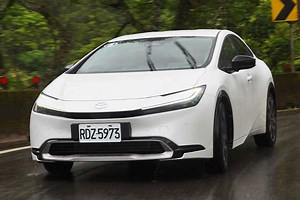 【試駕】Toyota Prius PHEV試駕：網友敲碗，但這些配備國內卻沒有？使用起來與能耗表現又如何｜實測鉑金版150km油耗測試｜新車試駕