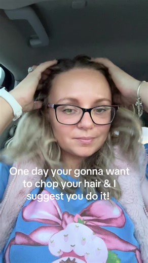 🍓 ✿ April ┆MAMALife ✿ 🍓 (@itsme.april.1214)’s video of Hair Chop