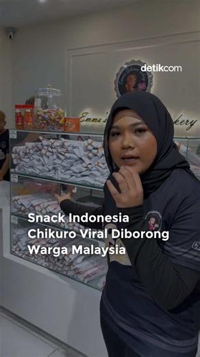 Chikuro tidak hanya menarik perhatian turis Malaysia. Pasalnya ada juga turis dari Thailand yang membagikan momen ketika dirinya mencicipi jajanan viral ini. Lewat unggahan akun TikTok matarashiii (6/4/2026) turis asal Thailand itu mengungkap,