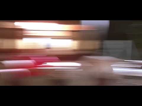 hall cambiando foco / combilla/ luz, Malcolm el de Enmedio