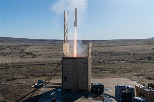 Lockheed Martin GRIZZLY Launcher Completes First HELLFIRE Live Fire and Vertical Launch Test