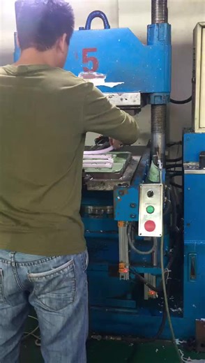 Custom Made Rubber Bellows With Flange