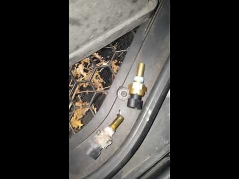 Coolant temperature sensor on a Pontiac solstice