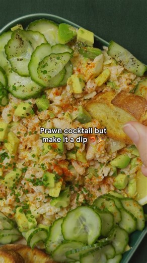 Tesco on Instagram: "Easy peasy sharing starter 🦐🎊 Prawn cocktail dip Serves 6-8 Takes 20 mins DF 1/3 cucumber, finely sliced 3 tbsp white wine or cider vinegar 1 tsp caster sugar 1 tsp sea salt flakes 300g frozen cooked and peeled Atlantic prawns, defrosted 1 Little Gem, leaves separated 2 tbsp ketchup 4 tbsp mayonnaise few splashes of Tabasco ½ tsp cayenne pepper, plus extra to serve ½ avocado, cubed 5g fresh chives, finely chopped crisps or toasted baguette slices, to serve 1 lemon, cut int