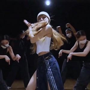 1.4M views · 10K reactions | ✧ 헟헜헦헔 — 헠헢헡험헬 ; ᴅᴀɴᴄᴇ ᴘʀᴀᴄᴛɪᴄᴇ ੗  — 햘 퐭 헶 햑 햑 퐲 퐨 햚 ,, ️ | 퐑퐚퐢퐧퐬 퐢퐧 퐇퐞퐚퐯퐞퐧 天 | Facebook