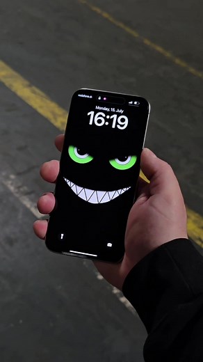 Viral Live Wallpaper: Wicked Smile for iPhone 🔥