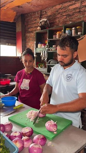 Bhairahawa Famous Chicken paratha 😍#nepalireels #travellerfoodienp #bhairahawa #nepalfood